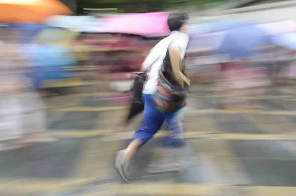 廣州暴雨突襲，高考繼續(xù)_除濕機廠家