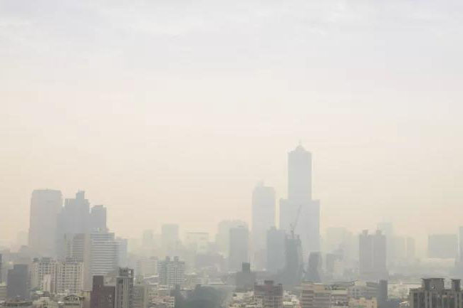 秋高氣燥，警惕“三手煙”！空氣凈化除濕機_重復